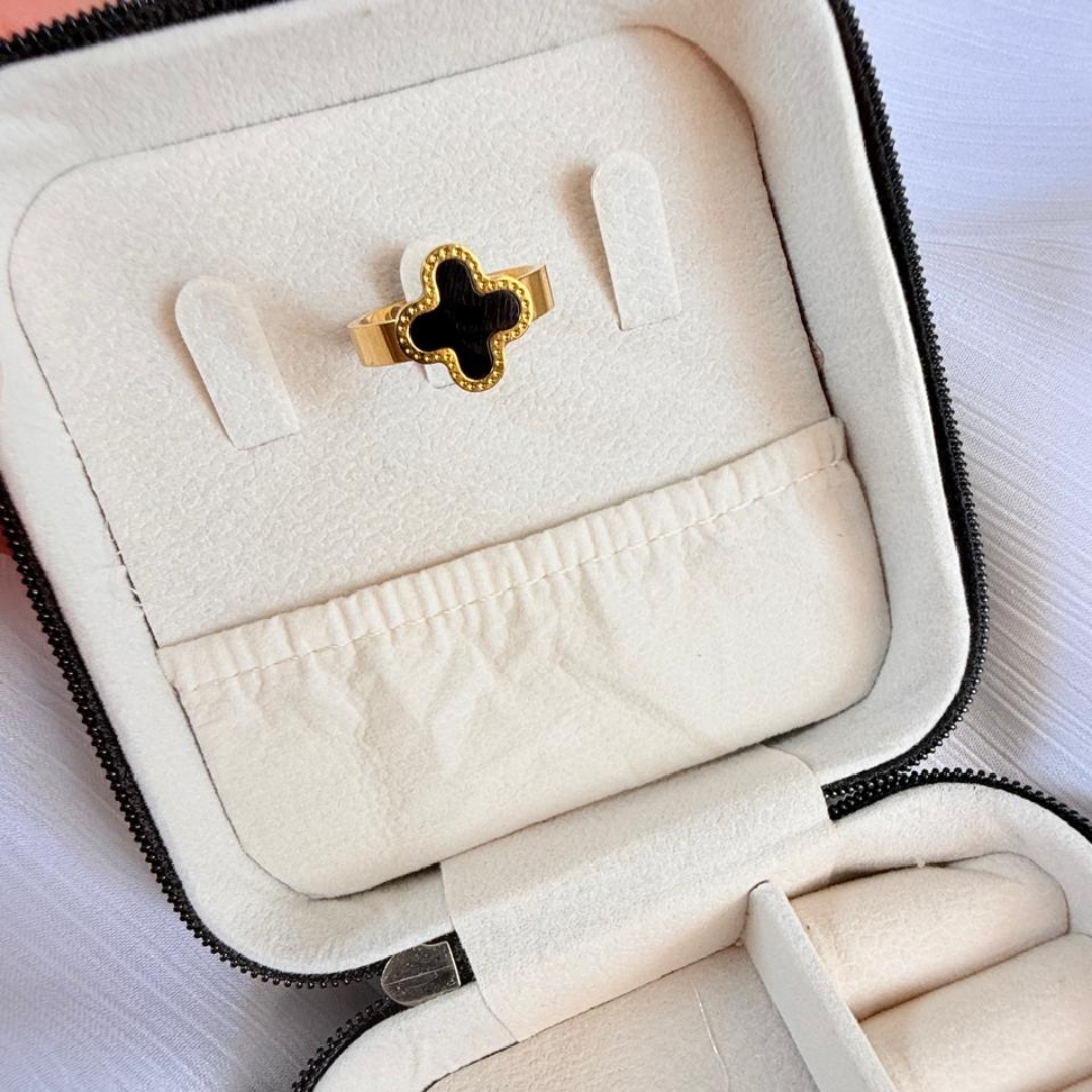 Clover Ring - Image 2