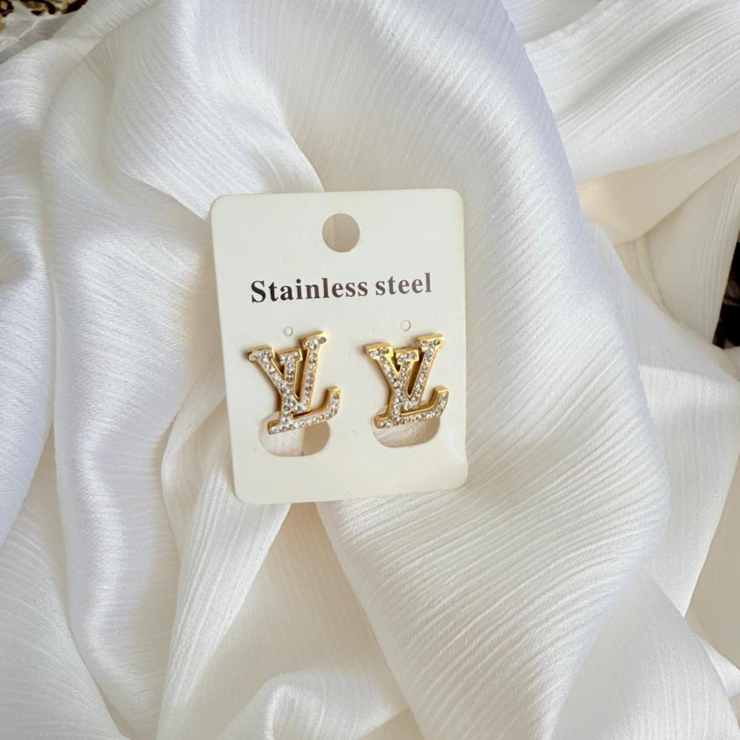 LV Stud