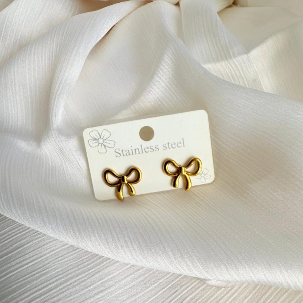 Bow Stud