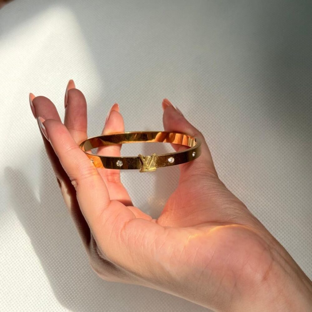 LV Cuff